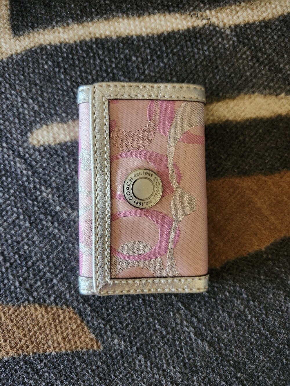 NWOT Vintage Coach Pink Signature C Metallic 6-Key Ring Case Holder | Y2K